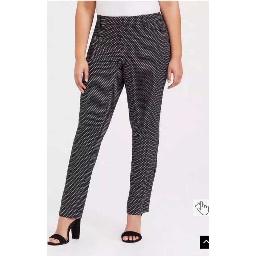 Torrid Modern Millennium Straight Leg Pants Black White Print Women’s 24T